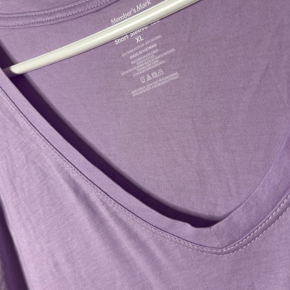 BUNDLE of XL Women’s Essentials Tees - Picture 6 of 13